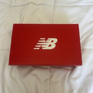 New Balance Womens 8.5 Fresh Foam Velo V2 Turf Softball Shoe STVELOK2 Black